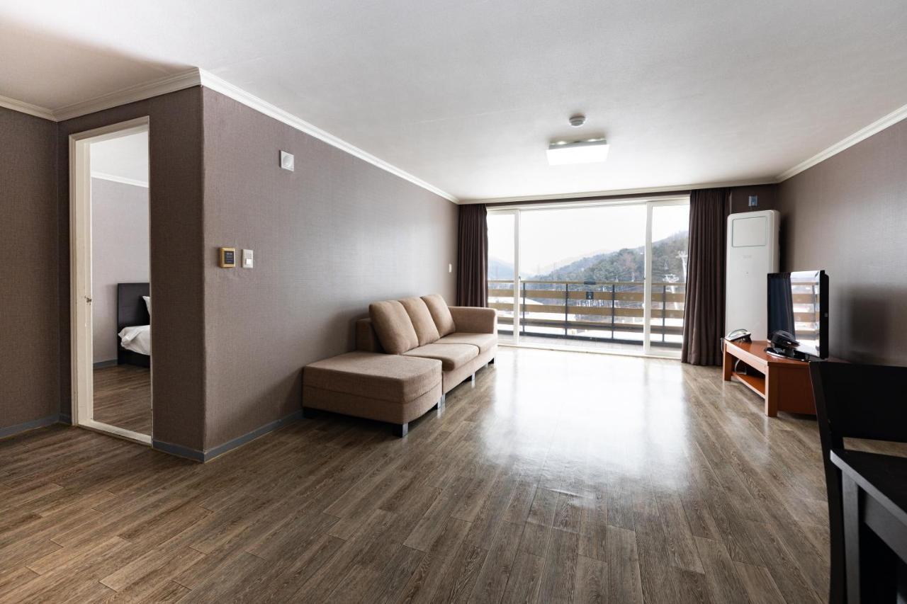 Bears Town Hotel Pocheon Exterior foto