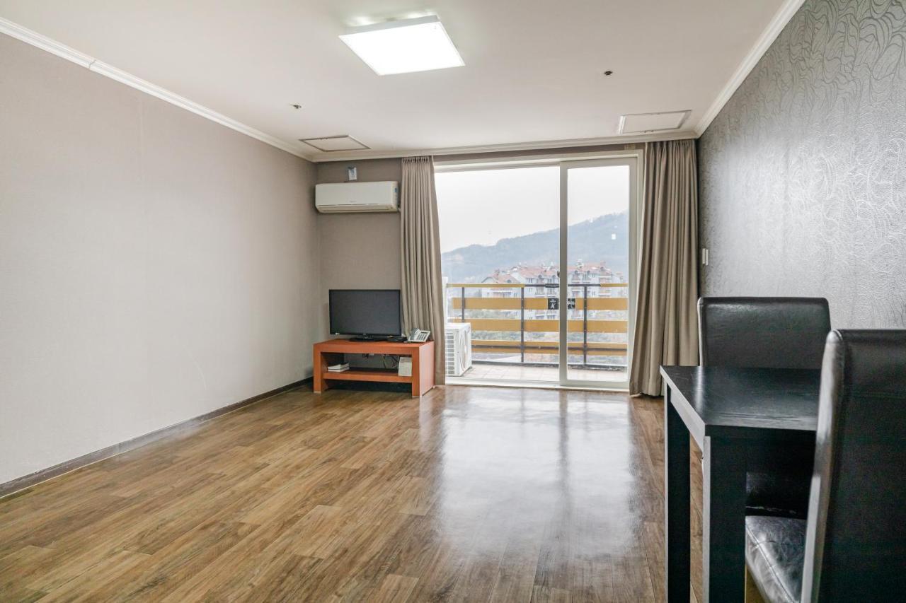Bears Town Hotel Pocheon Exterior foto