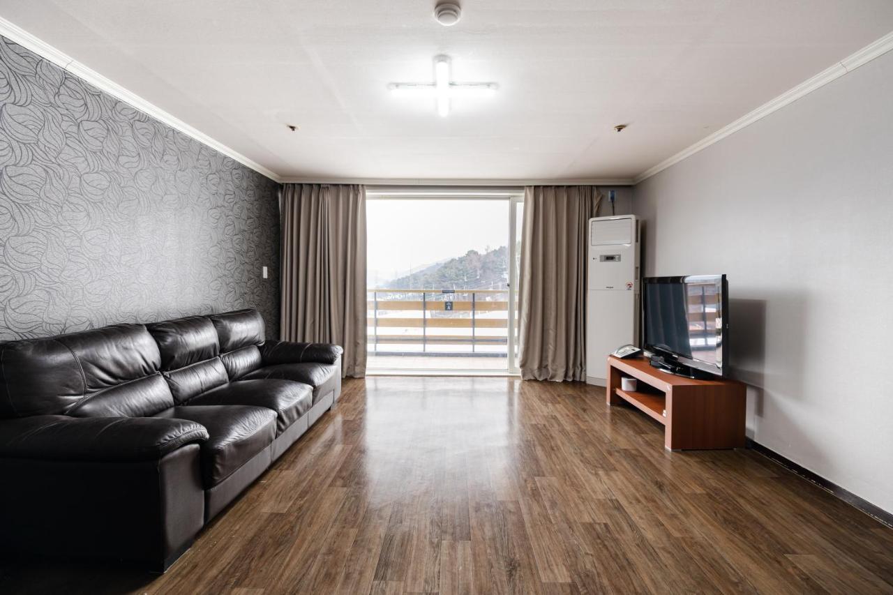 Bears Town Hotel Pocheon Exterior foto