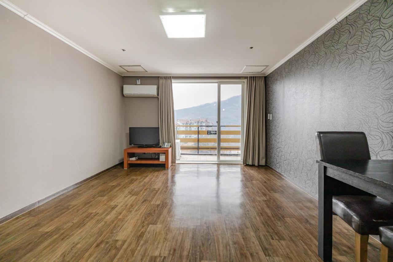 Bears Town Hotel Pocheon Exterior foto